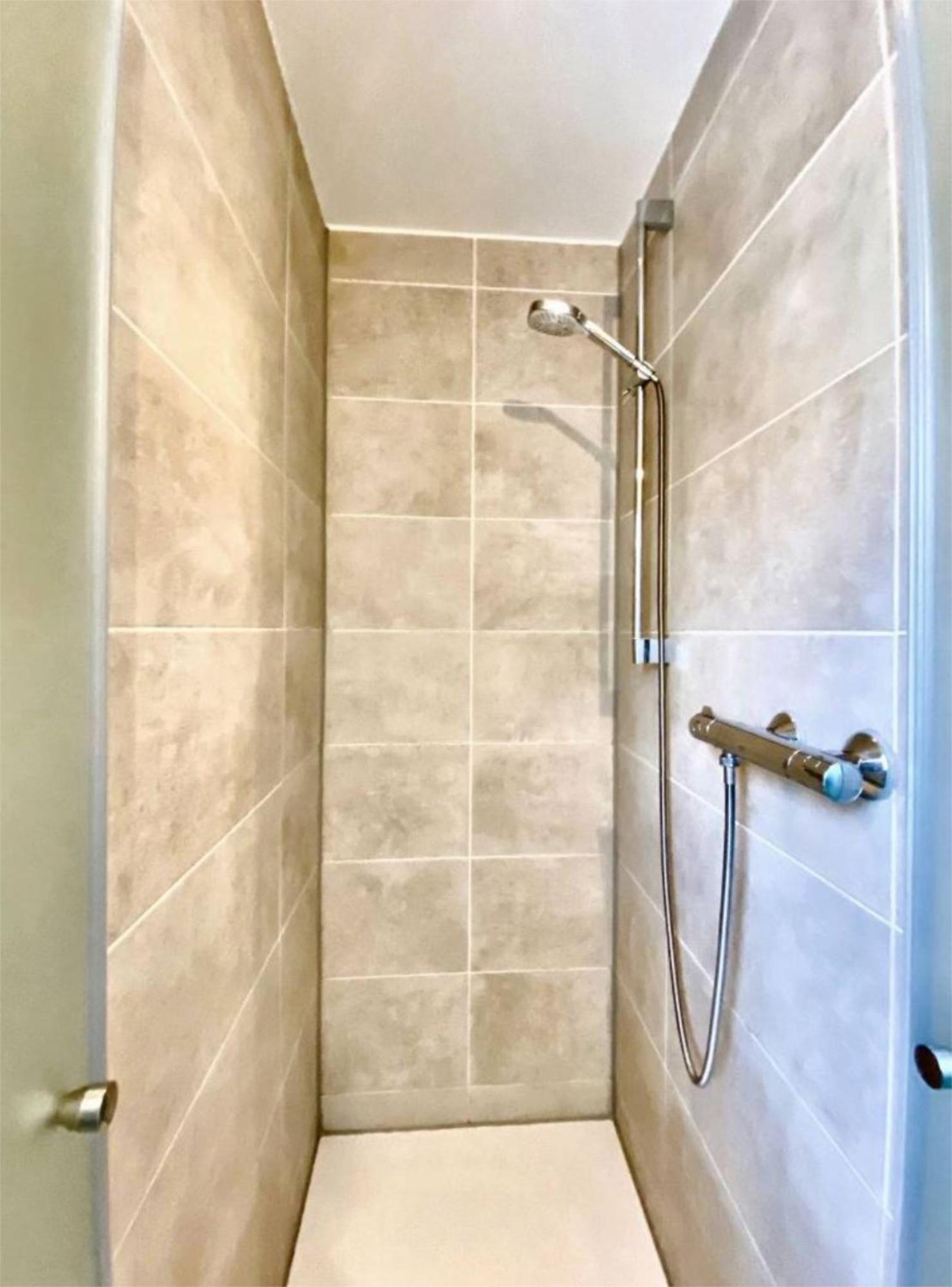 Apartment Avanzato แอร์ฟวร์ท ภายนอก รูปภาพ