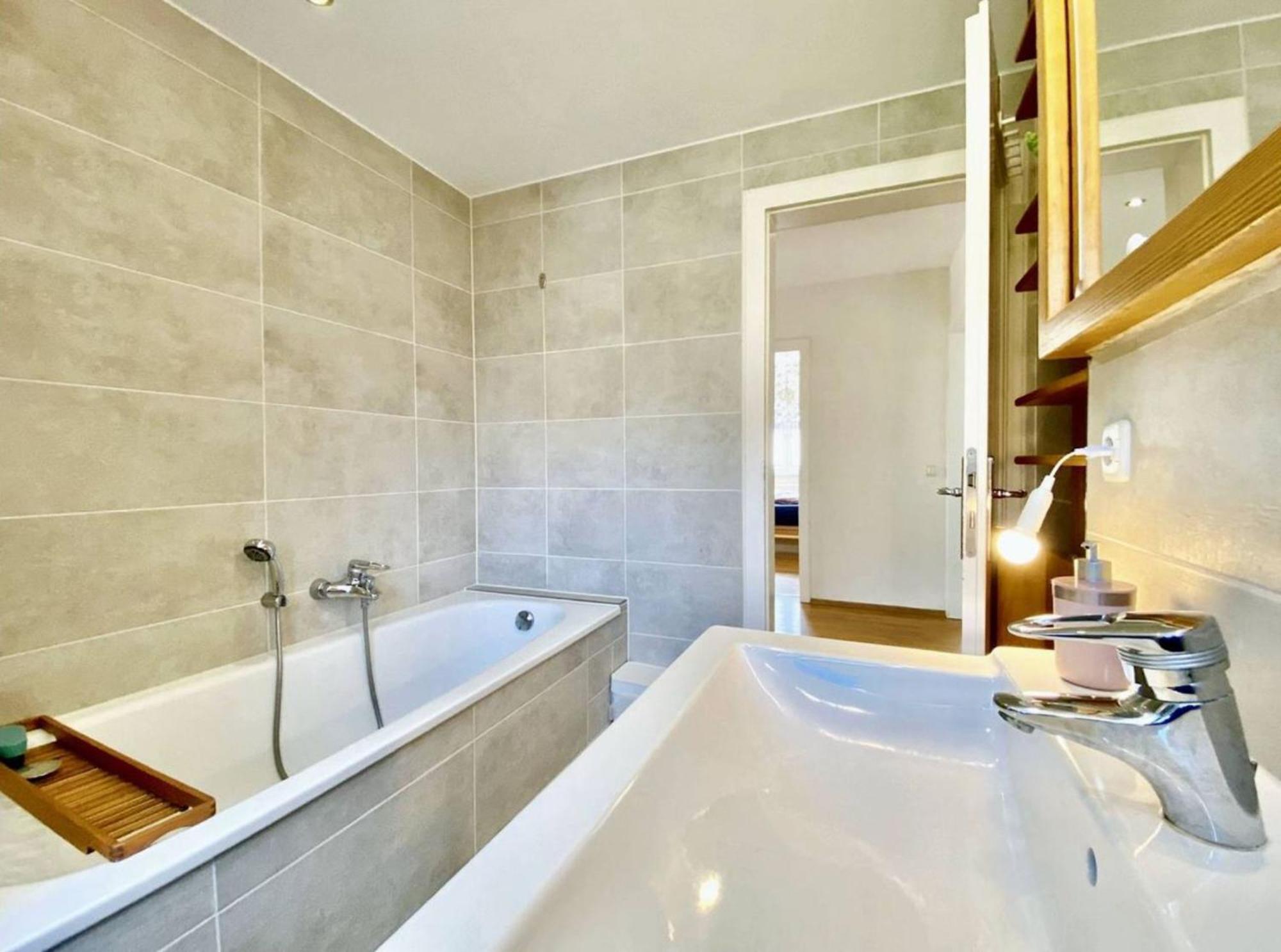 Apartment Avanzato แอร์ฟวร์ท ภายนอก รูปภาพ