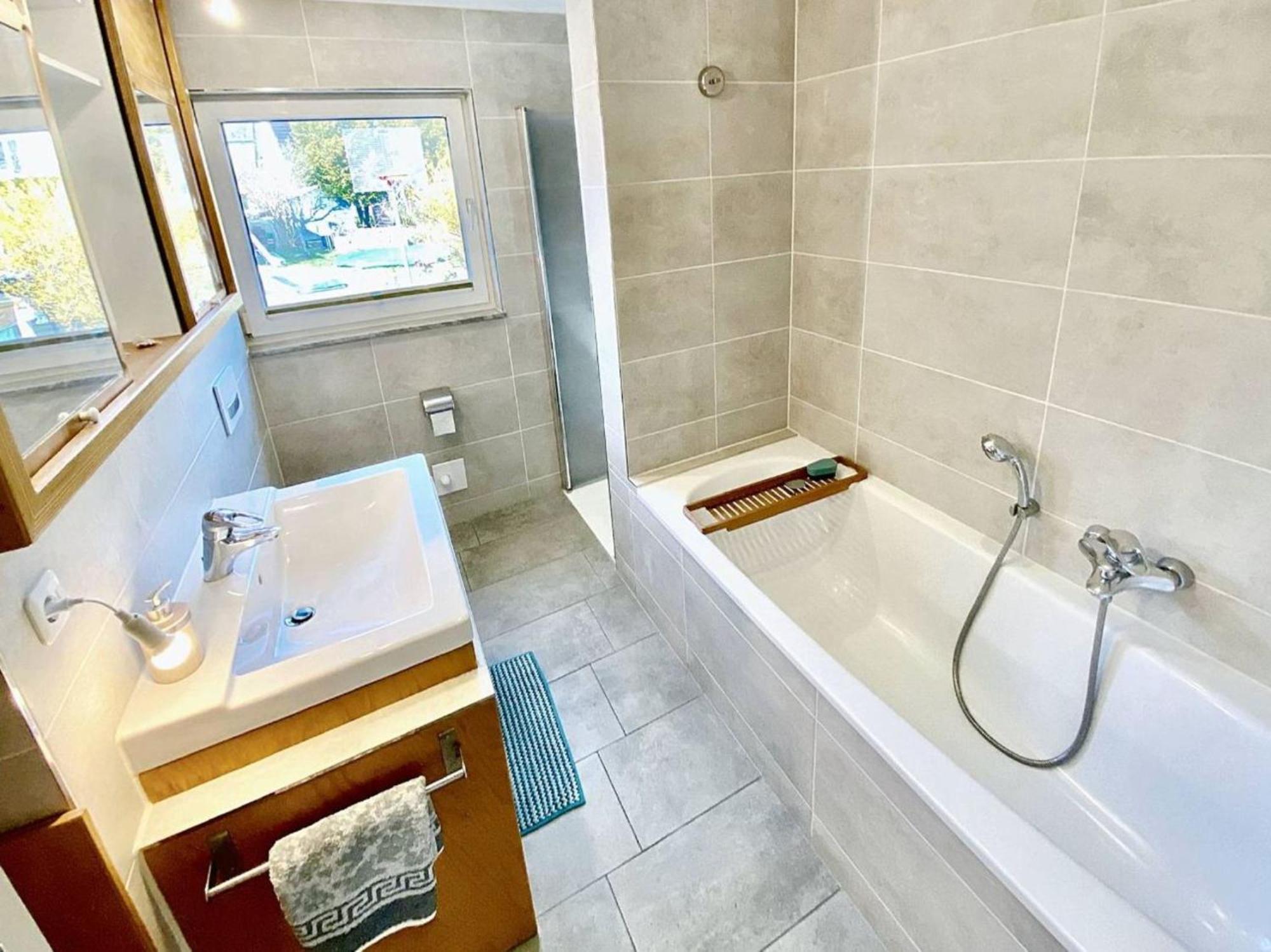 Apartment Avanzato แอร์ฟวร์ท ภายนอก รูปภาพ